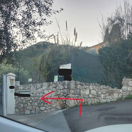 Le Mas D'Angeline, Vue Mer, Jardin Commun, Parking, Voiture Requise, 10 Min En Voiture De Monaco, Route Etroite, Pente Raide, Croisement Limite, Sea View, Shared Garden, Parking, Car Required, 10 Min Drive From Monaco, Narrow Steep Road, Limited Pass Бюсолей Екстериор снимка