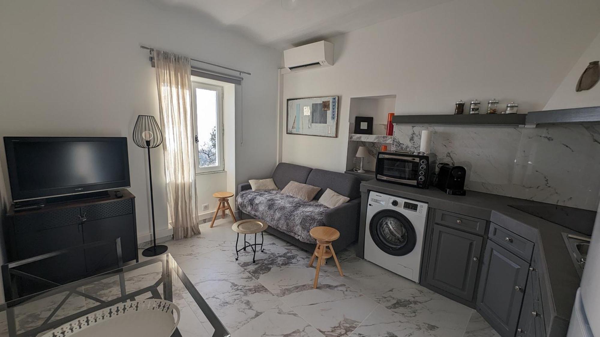 Le Mas D'Angeline, Vue Mer, Jardin Commun, Parking, Voiture Requise, 10 Min En Voiture De Monaco, Route Etroite, Pente Raide, Croisement Limite, Sea View, Shared Garden, Parking, Car Required, 10 Min Drive From Monaco, Narrow Steep Road, Limited Pass Бюсолей Екстериор снимка