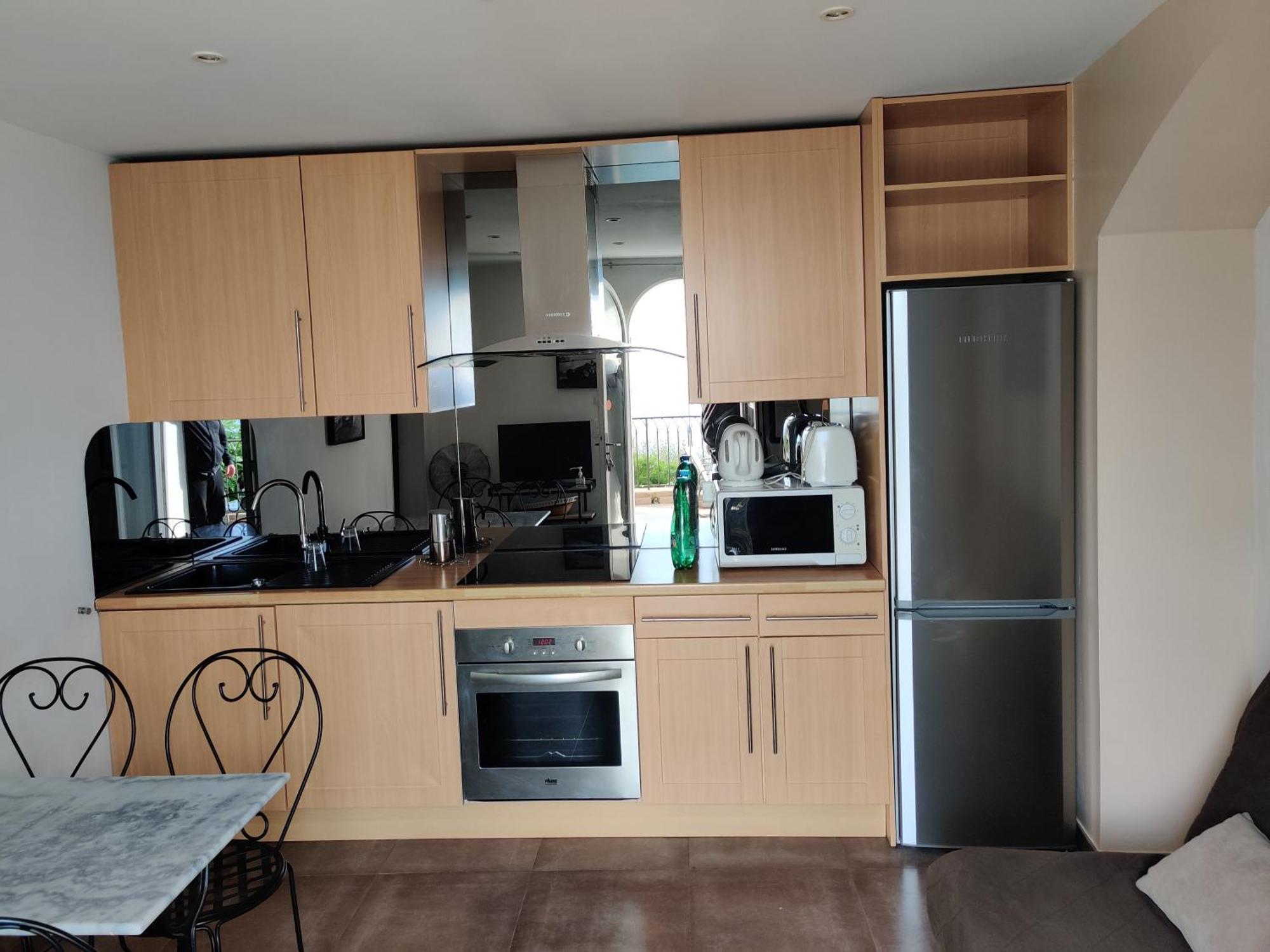 Le Mas D'Angeline, Vue Mer, Jardin Commun, Parking, Voiture Requise, 10 Min En Voiture De Monaco, Route Etroite, Pente Raide, Croisement Limite, Sea View, Shared Garden, Parking, Car Required, 10 Min Drive From Monaco, Narrow Steep Road, Limited Pass Бюсолей Екстериор снимка