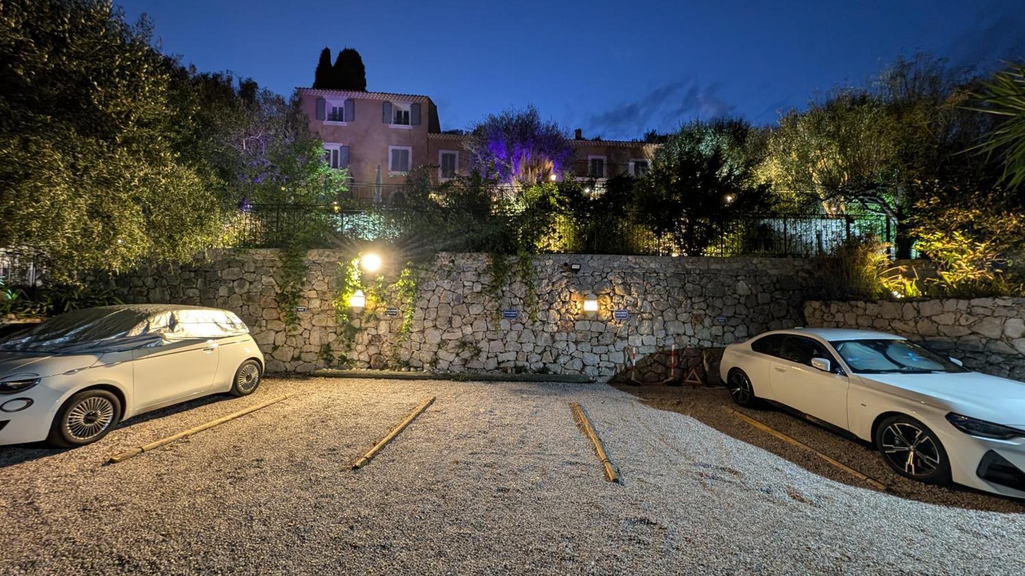 Le Mas D'Angeline, Vue Mer, Jardin Commun, Parking, Voiture Requise, 10 Min En Voiture De Monaco, Route Etroite, Pente Raide, Croisement Limite, Sea View, Shared Garden, Parking, Car Required, 10 Min Drive From Monaco, Narrow Steep Road, Limited Pass Бюсолей Екстериор снимка