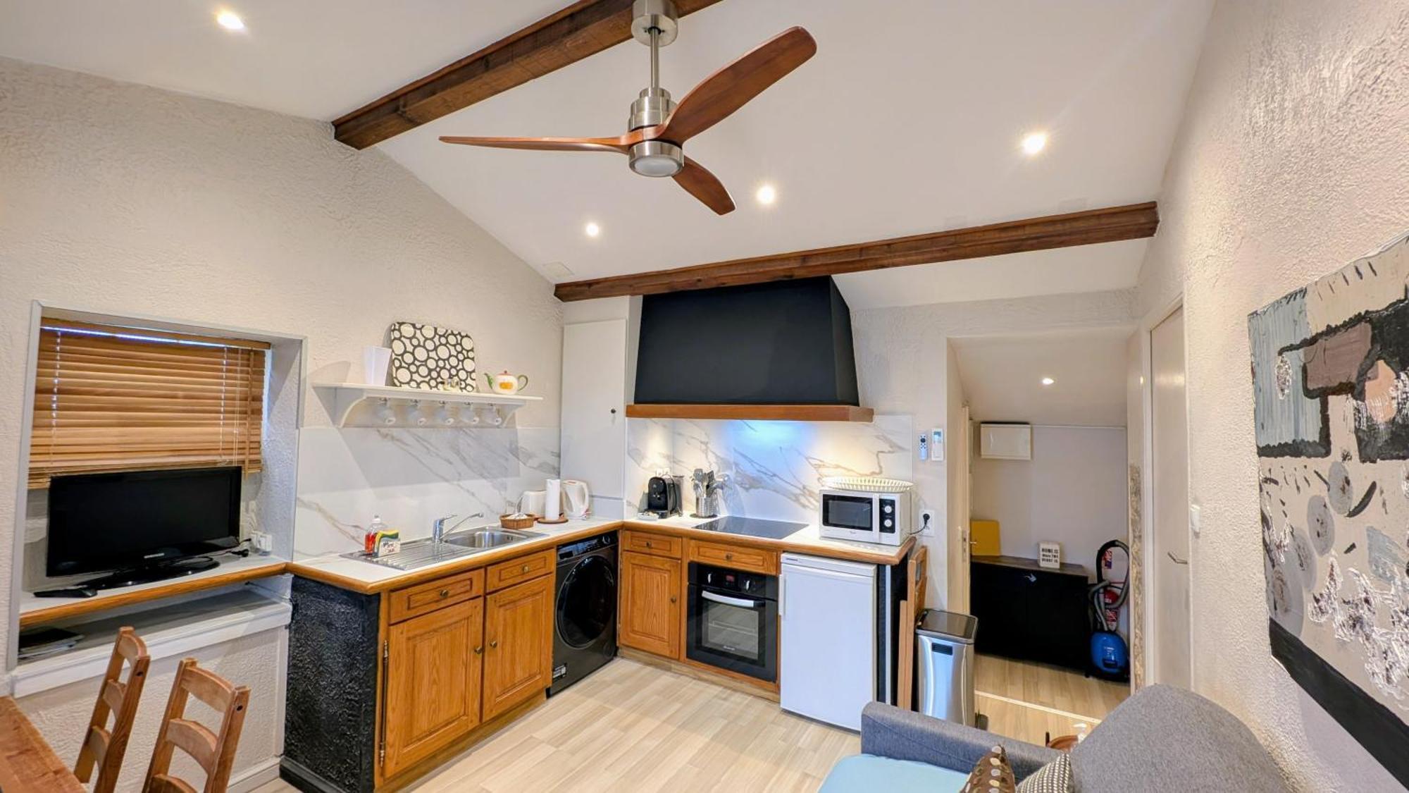 Le Mas D'Angeline, Vue Mer, Jardin Commun, Parking, Voiture Requise, 10 Min En Voiture De Monaco, Route Etroite, Pente Raide, Croisement Limite, Sea View, Shared Garden, Parking, Car Required, 10 Min Drive From Monaco, Narrow Steep Road, Limited Pass Бюсолей Екстериор снимка