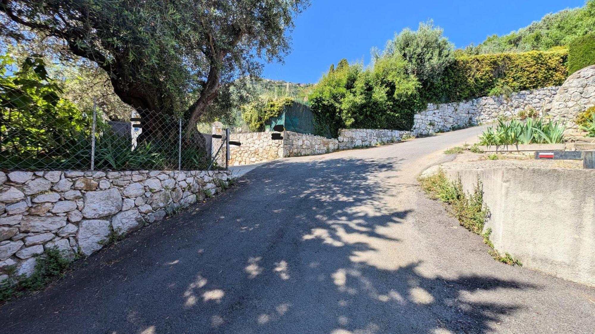 Le Mas D'Angeline, Vue Mer, Jardin Commun, Parking, Voiture Requise, 10 Min En Voiture De Monaco, Route Etroite, Pente Raide, Croisement Limite, Sea View, Shared Garden, Parking, Car Required, 10 Min Drive From Monaco, Narrow Steep Road, Limited Pass Бюсолей Екстериор снимка